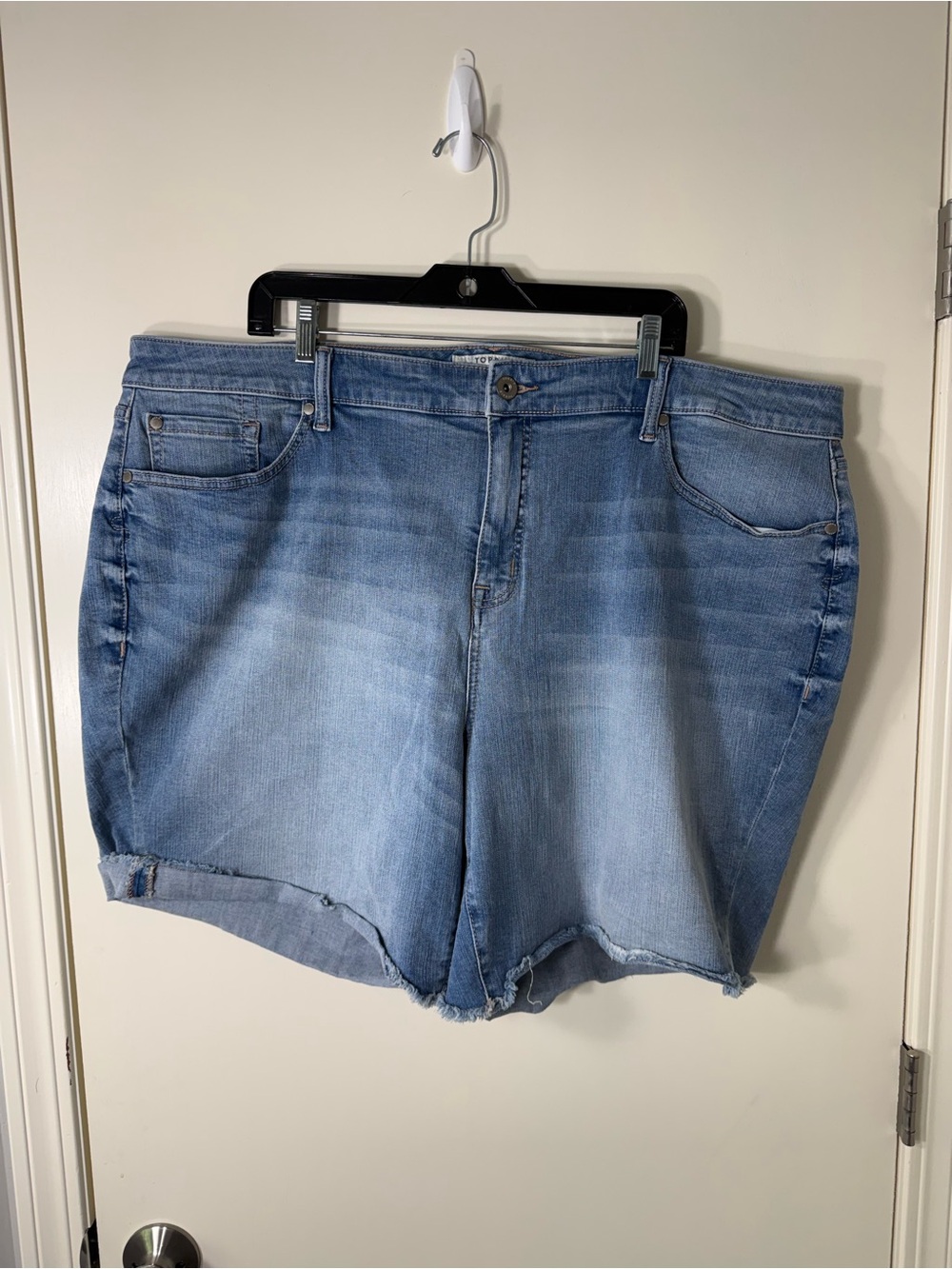 Torrid Light Wash Denim Cutoff Shorts Plus Size 26W
